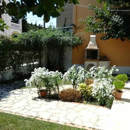Daire Dimitris Acharavi Corfu *